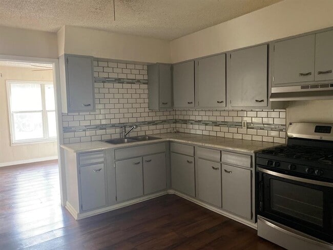 Photo - 115 Aracely Lane