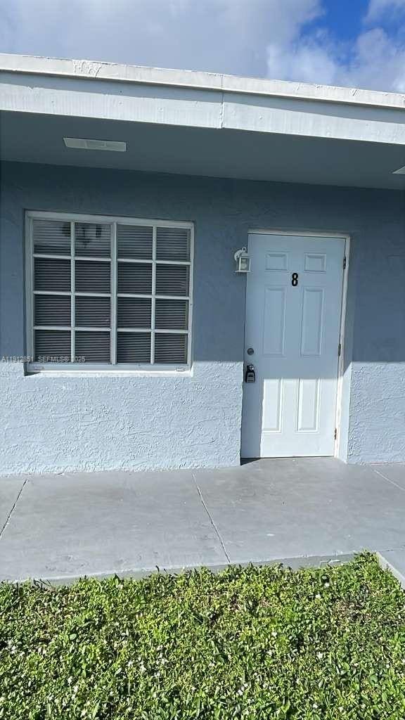 Building Photo - 5511 SW 20th St Unit 8