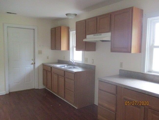 Photo - Country home that offers 3 bedrooms/1 bathroom