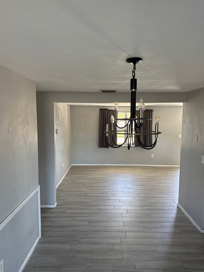 Photo - 3915 Winston Dr