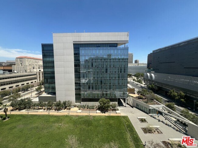 Photo - 108 W 2nd St Unit 814