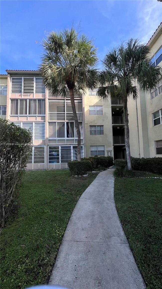 Photo - 1800 N Lauderdale Ave Condo Unit 1300