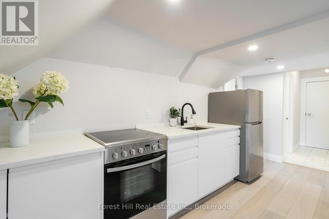 Photo - 114 Ontario St Unit B