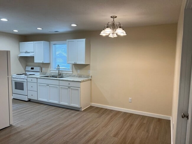 Photo - Recently Updated 3 Bedroom near OTC