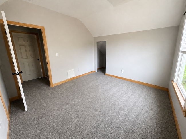 Photo - Updated 3 Bedroom Home Near Westgate Park with Modern Finishes [FREE $500 MOVE IN DISCOUNT]