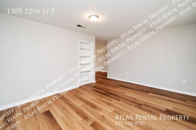Photo - 1305 12th E St
