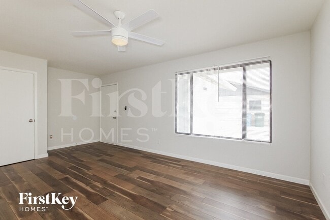 Photo - 10843 N 45th Ave