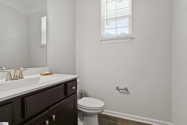 Photo - 829 Appleby Dr