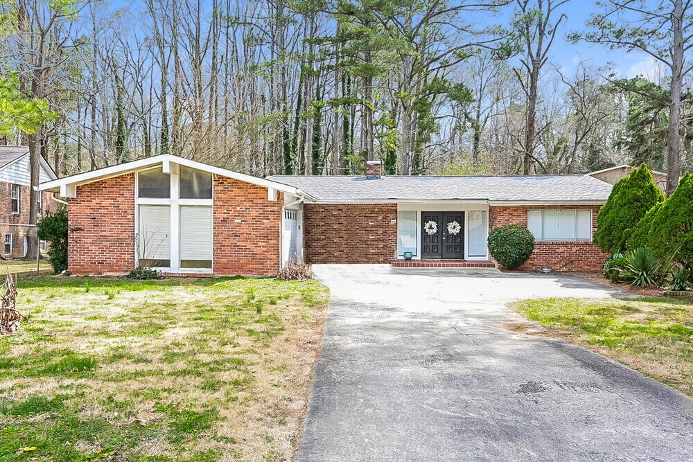 Photo - 2076 Cherrybrook Dr