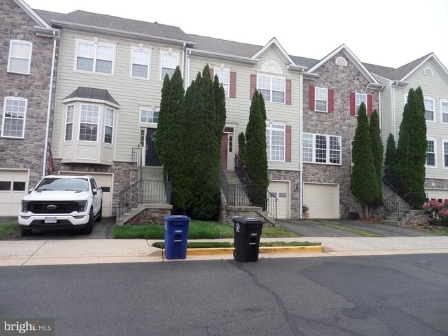 Building Photo - 822 Ferndale Terrace NE