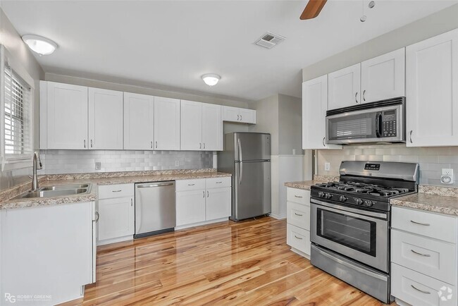 Building Photo - 4211 Logan St Rental