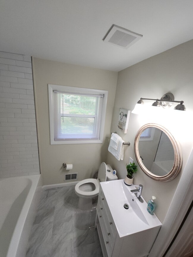 Photo - 1959 Shepherd Cir SW