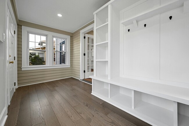 Photo - 25 Marinus St