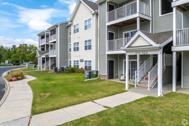 Building Photo - 23033 Meadow Wood Ct
