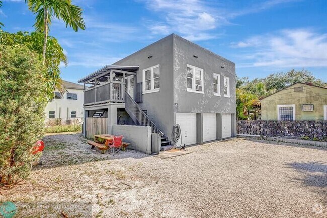 Building Photo - 1212 Middle St Rental