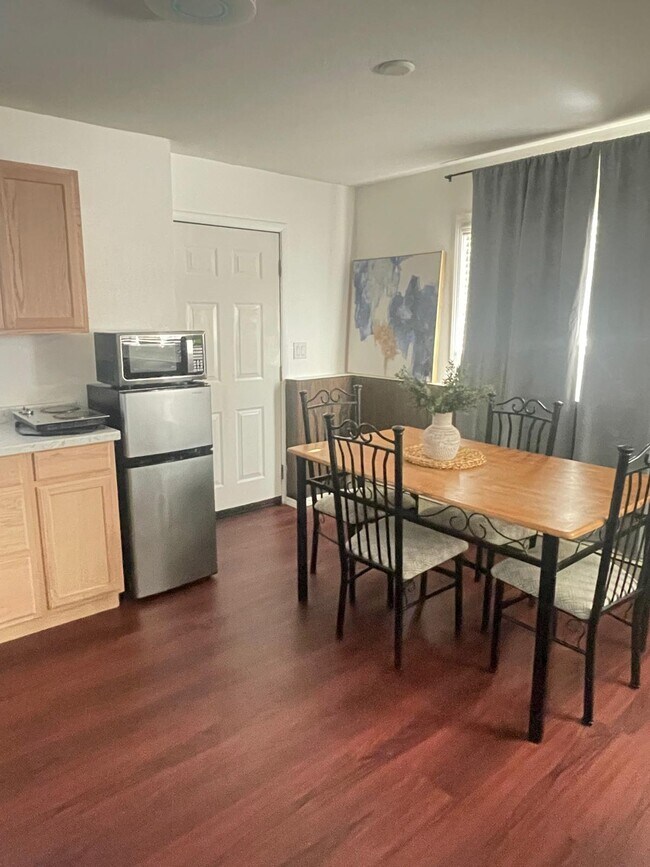 Photo - 7001 Sherwood Ave Unit 2