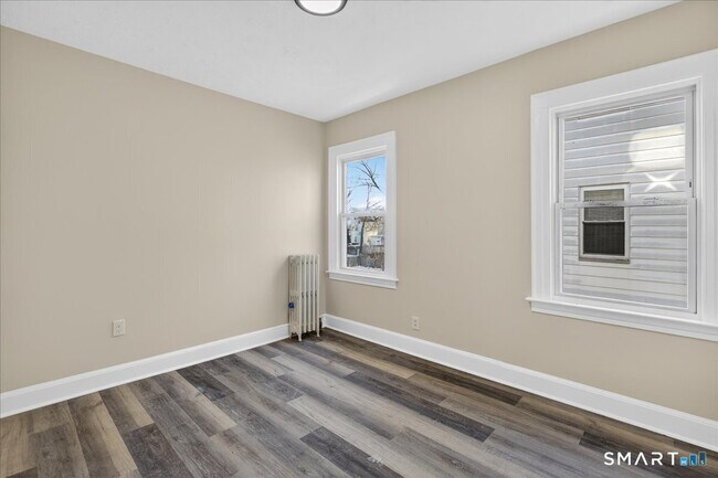 Photo - 38 Bristol St Unit 2