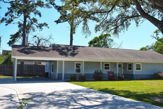 Building Photo - 519 N Shady Ln