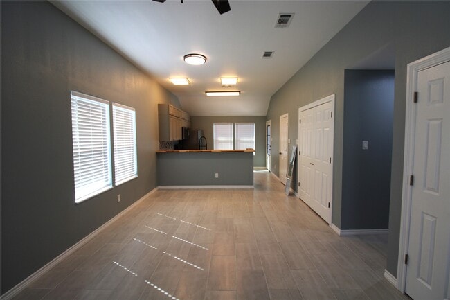 Photo - 503 Austin St