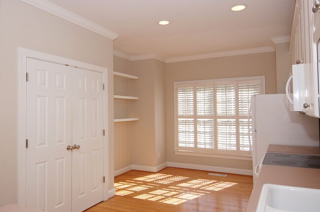 Photo - 1327 Cameron View Ct