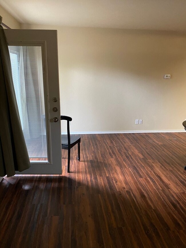 Photo - 509 S Bowen Rd