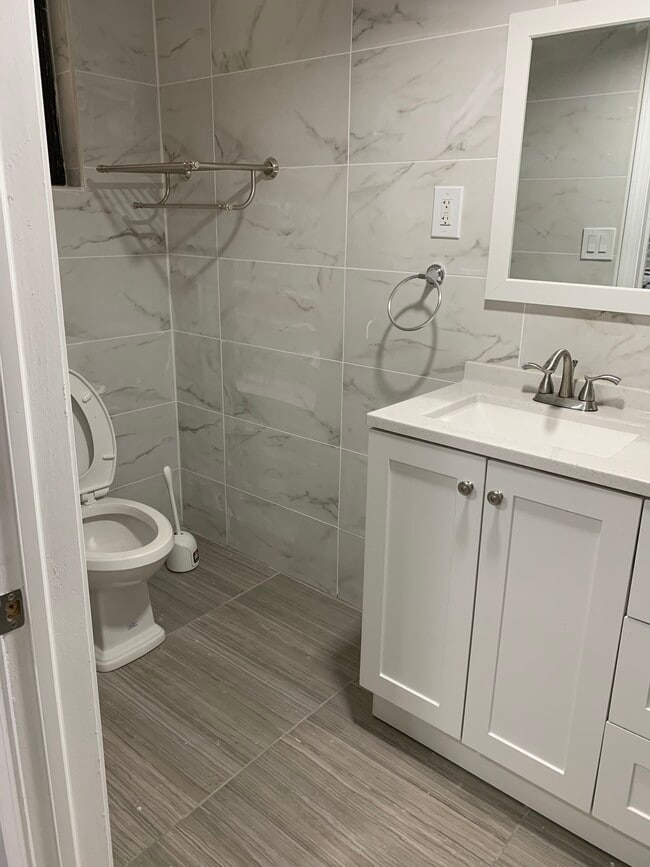 Photo - 5632 Beacon St Unit 1