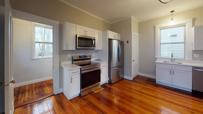 Building Photo - 18 Malbert Rd Unit 1 Rental