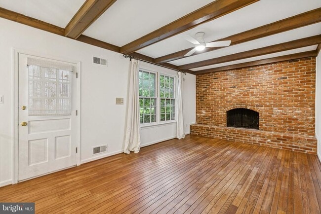 Photo - 4033 41st St N