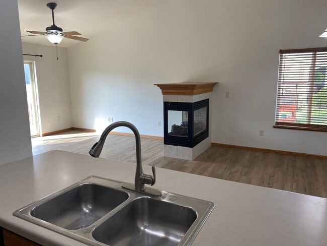 Photo - 7311 Ryan Amy Dr Unidad #7311
