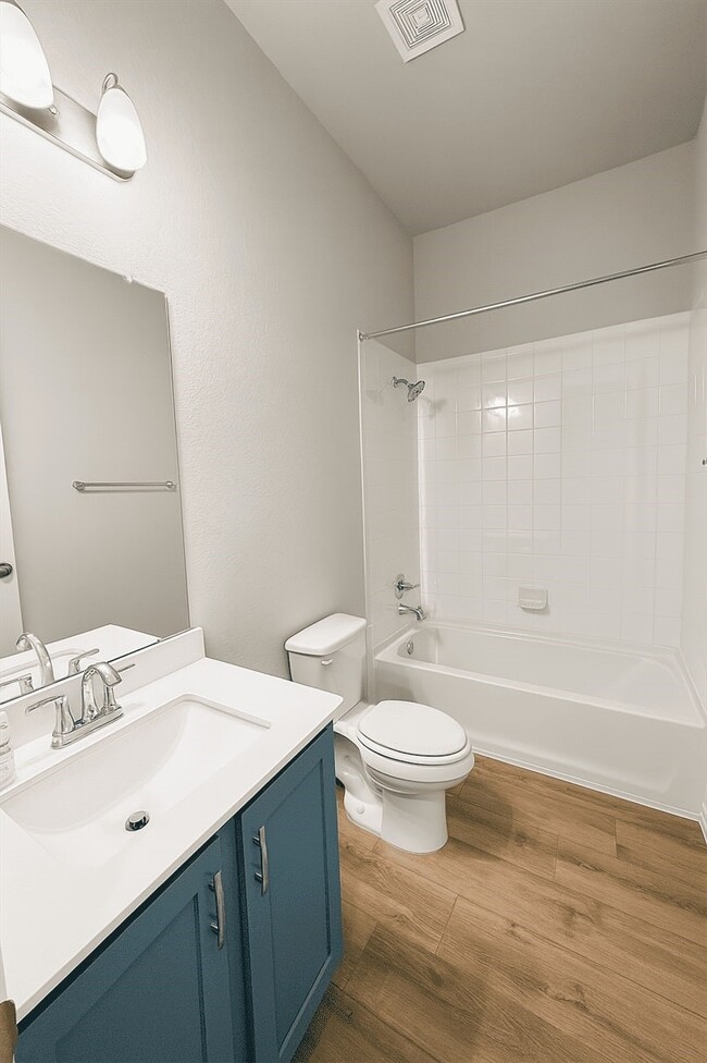 Photo - 10292 Bayou Oaks Dr