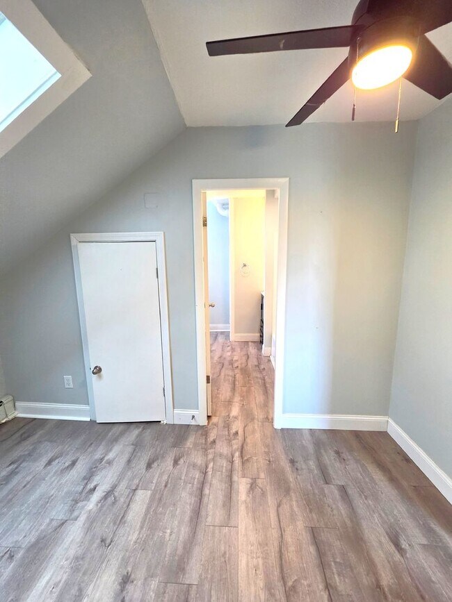 Photo - 10-12 Evaleen Street Unit 12 Evaleen 3R