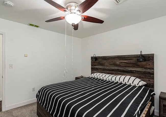 Photo - 806 Indian Springs Dr