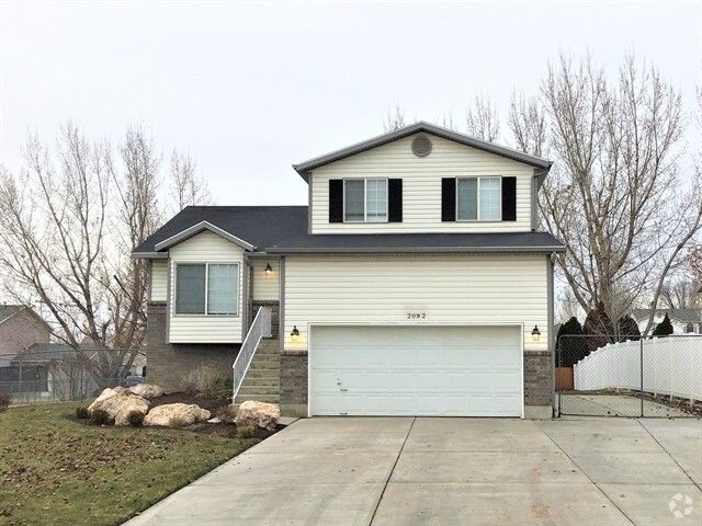 Building Photo - 2082 W 1570 N Rental