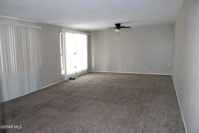 Photo - 5613 Wadsworth Ave