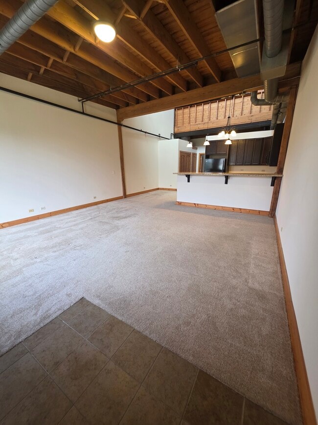 Building Photo - 270 Hutchins Ct Unit 270