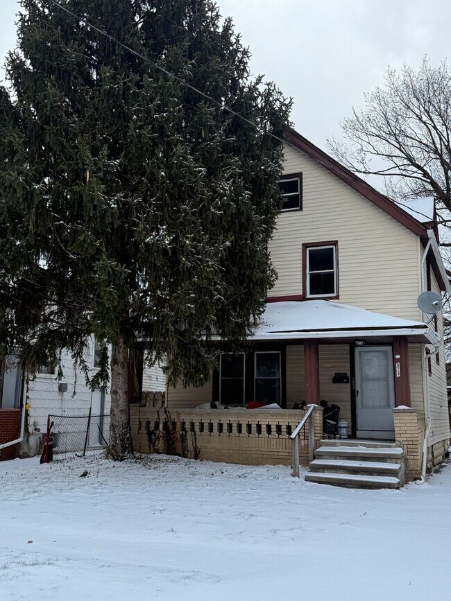 Building Photo - Collinwood 4 bedroom Single