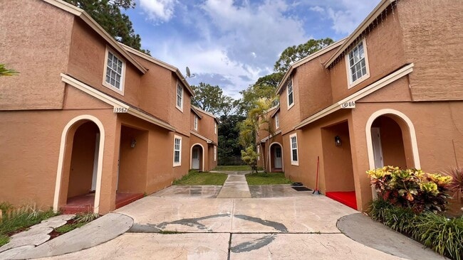 Building Photo - 13984 Morning Glory Dr Rental