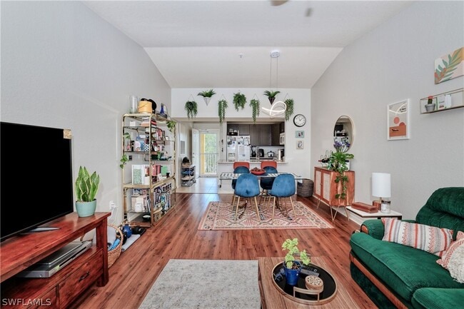 Photo - 8294 Key Royal Cir Unit 1633