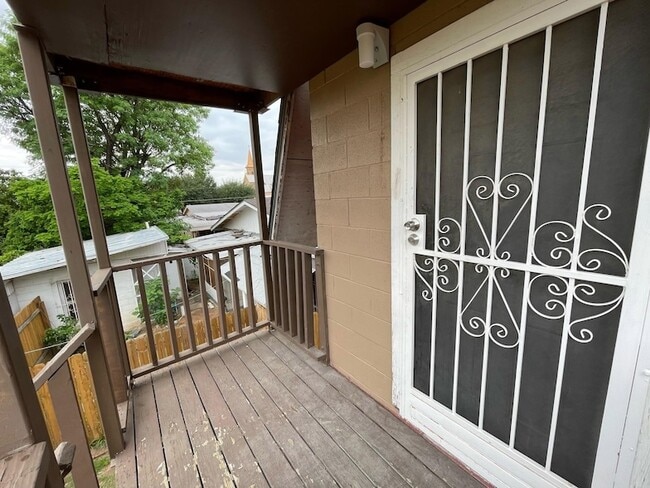 Photo - 1517 Garcia St