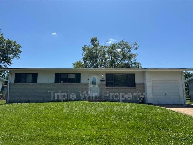 Photo - 730 Crabapple Ln House