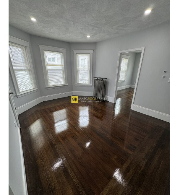 Building Photo - 14 Hamilton Rd