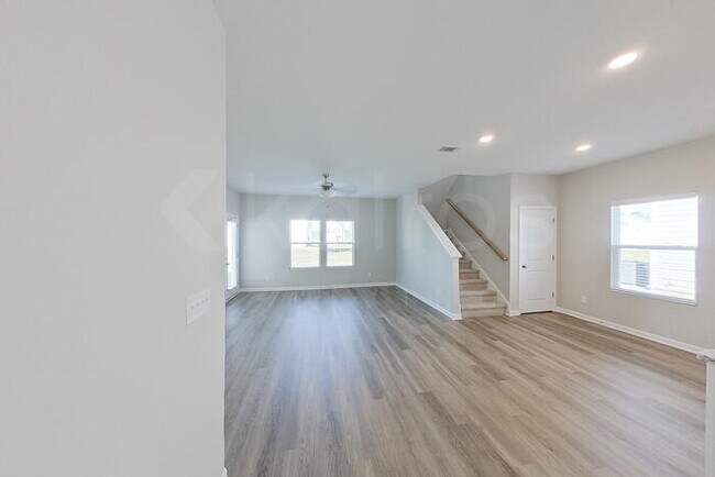 Photo - 7113 Foggy River Dr