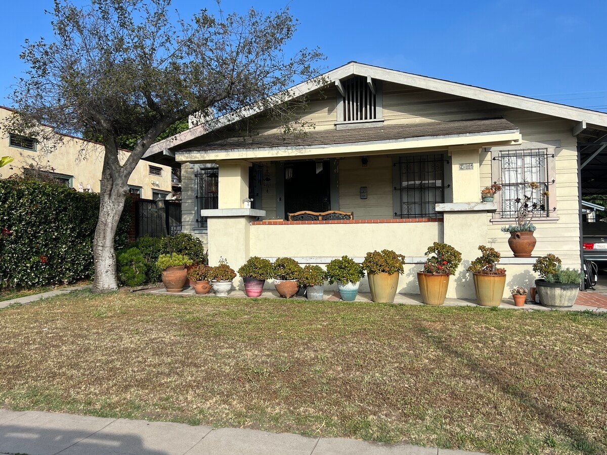Photo - 2114 S Rimpau Blvd