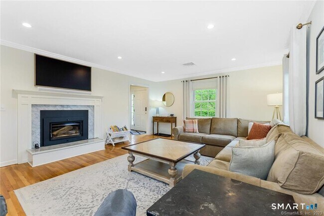 89 Noroton Ave