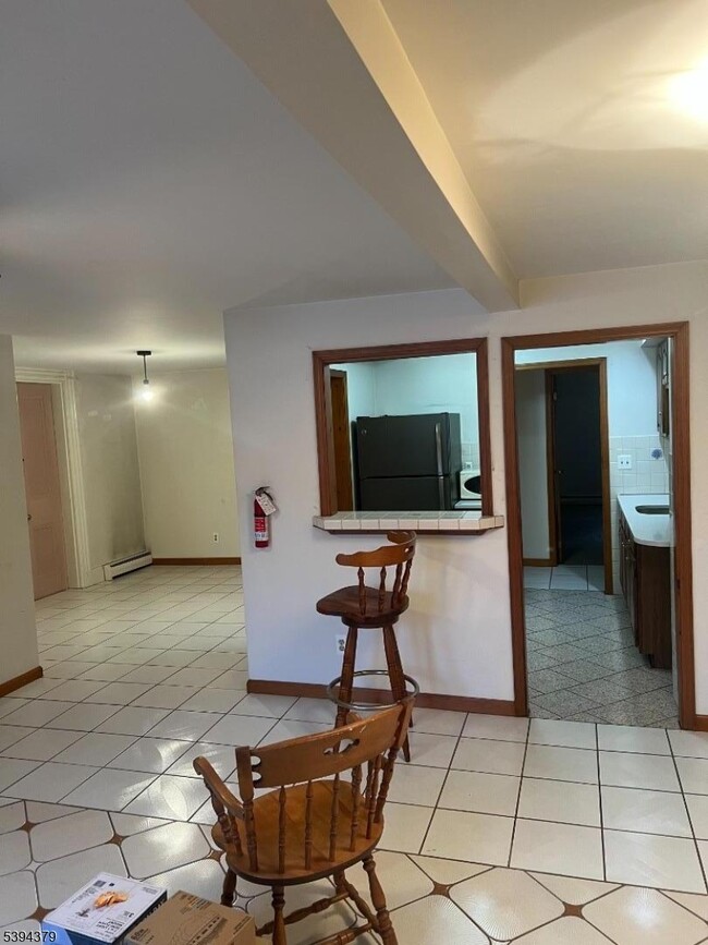 Photo - 192 Market St