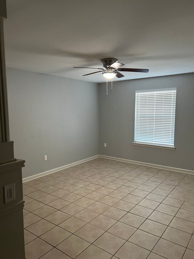 Photo - Its Like Living on Campus Just Steps Away From LSU