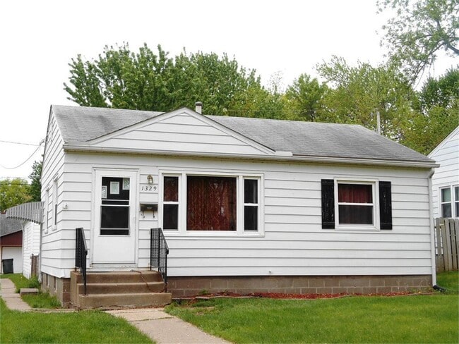 Building Photo - 1329 W 38th St Rental