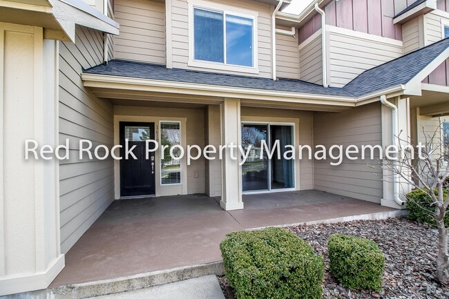Building Photo - 1610 N Holl Blvd Rental