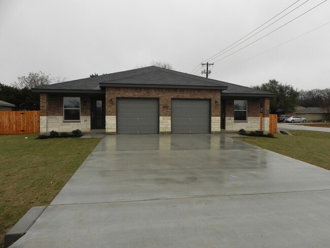 Building Photo - 1423 Natchez Trail Unit 1423 Natchez Trail  B