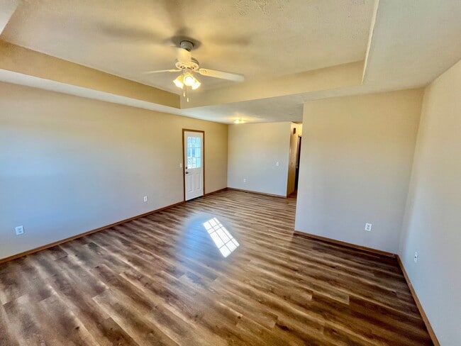 Photo - 2 bedroom 2 bath duplex in Clever!